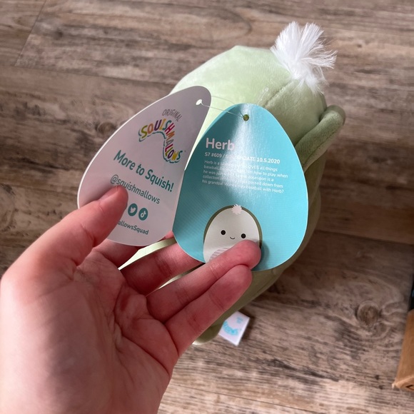 Squishmallow Herb 8in - Picture 3 of 3